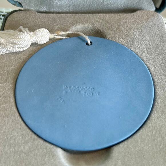 Wedgwood Blue Jasperware Santa Ornament with Box and Stand – 2.5” - Picture 14 of 14